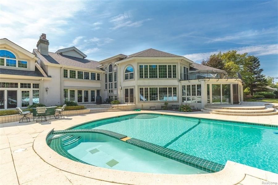 Photo Gallery Inside Eminem s Rochester Hills Mansion On Sale For 2M 